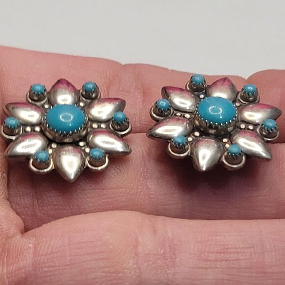 Bell Trading Post Sterling Silver Turquoise Flower Clip On Earrings - Picture 4 of 7